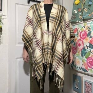 Woolrich Multi Color Plaid Fringe Trim Poncho Shawl One Size Excellent